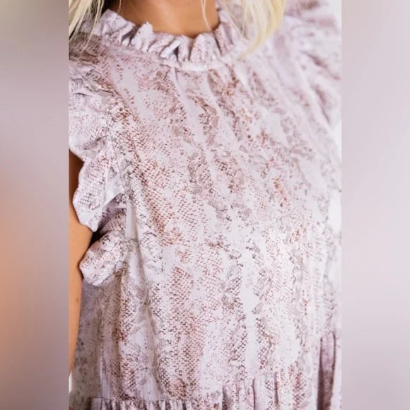 NWT Karlie python ruffle hi lo dress blush size L - Picture 3 of 9